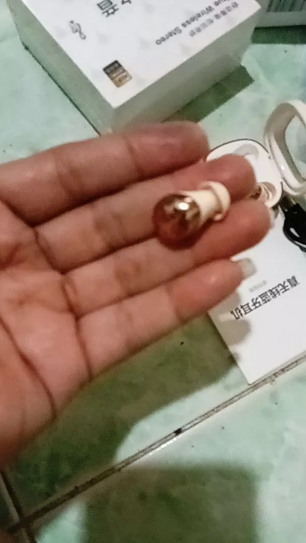 Tai nghe Bluetooth không dây là tai nghe khử tiếng ồn và chất lượng âm thanh di động nhỏ gọn Thích hợp cho IPhone và Android