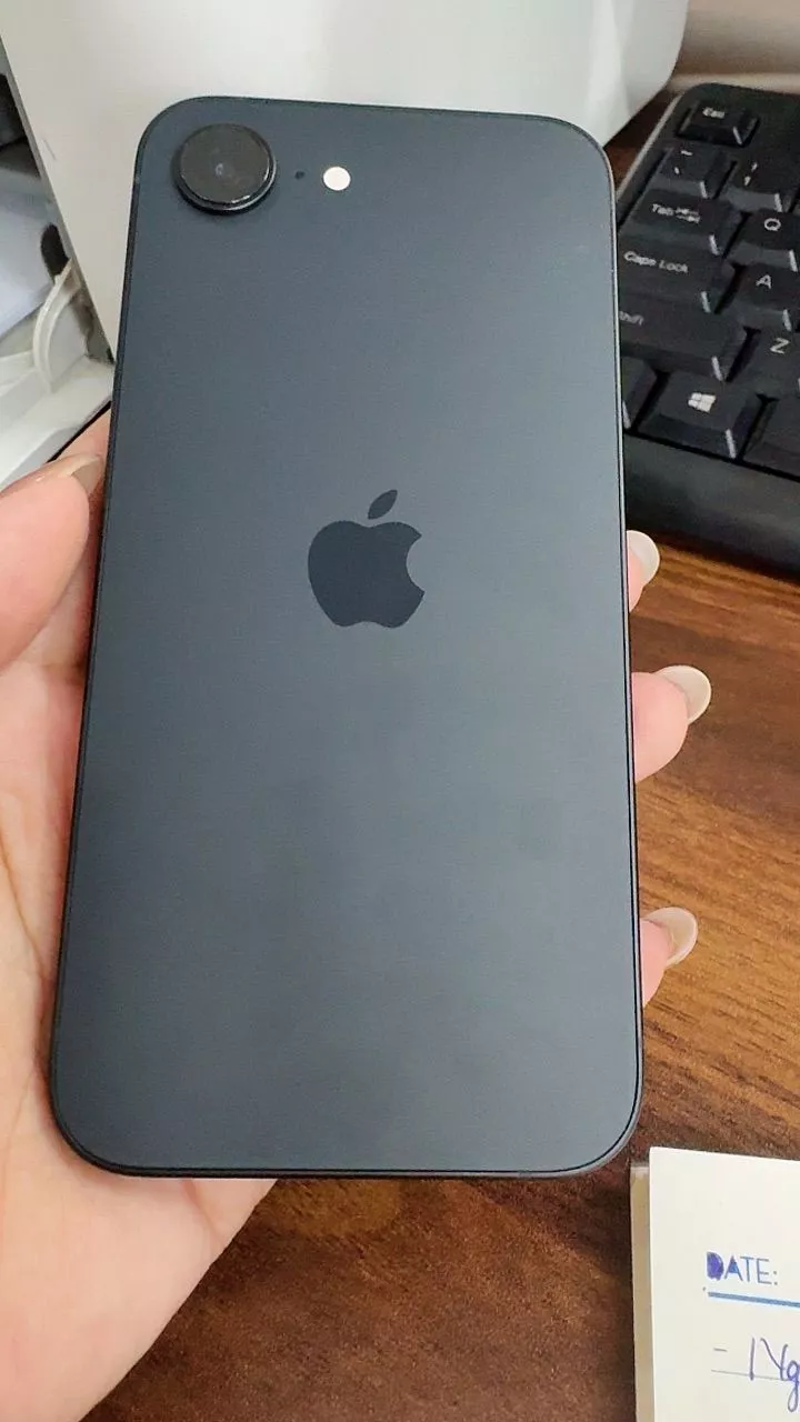 Apple iPhone 16e 128GB Chính hãng VN/A