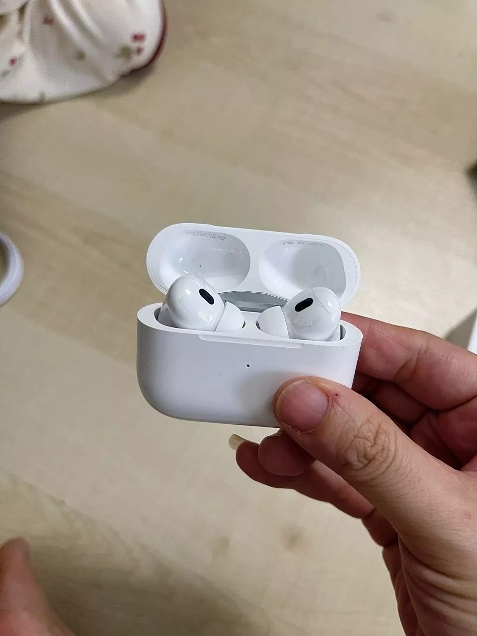 Tai Nghe Bluetooth PRO 2 Bản Cao Cấp Bass Căng Pin 8H Đàm Thoại Chống Ồn Định Vị Cảm Ứng TAIPULING