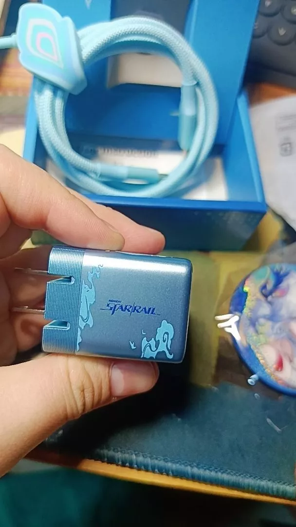 UGREEN Bộ sạc Phiên Bản Honkai: Star Rail USB-C 65W GaN USB-C Phích cắm có thể gập lại + Cáp USB-C 100W 1m, Sạc nhanh cho iPhone 17 16 Pro Max / MacBook / Samsung S26 Ultra iPad (Phích cắm US)