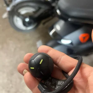 [Thiết kế bóng đá] Thiết kế bóng đá UGREEN FineTrack Chống mất Bluetooth5.0 Finder Tracker Finder IP68 Bộ định vị chống nước tương thích với iOS