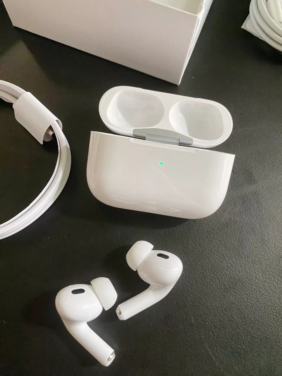 Tai Nghe Bluetooth Pro 2 Bản Cao Cấp Chống Ồn Bass Căng Pin 8H Định Vị Đổi Tên Bảo Hành 12 Tháng