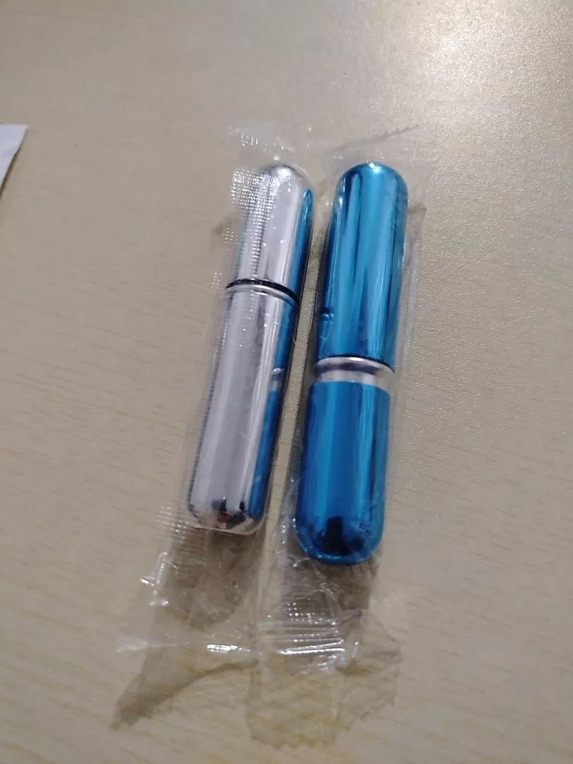 Lọ Chiết Nước Hoa Mini 5ml Vỏ Nhôm Có Lỗ Chiết Dưới Đáy Tiện Lợi
