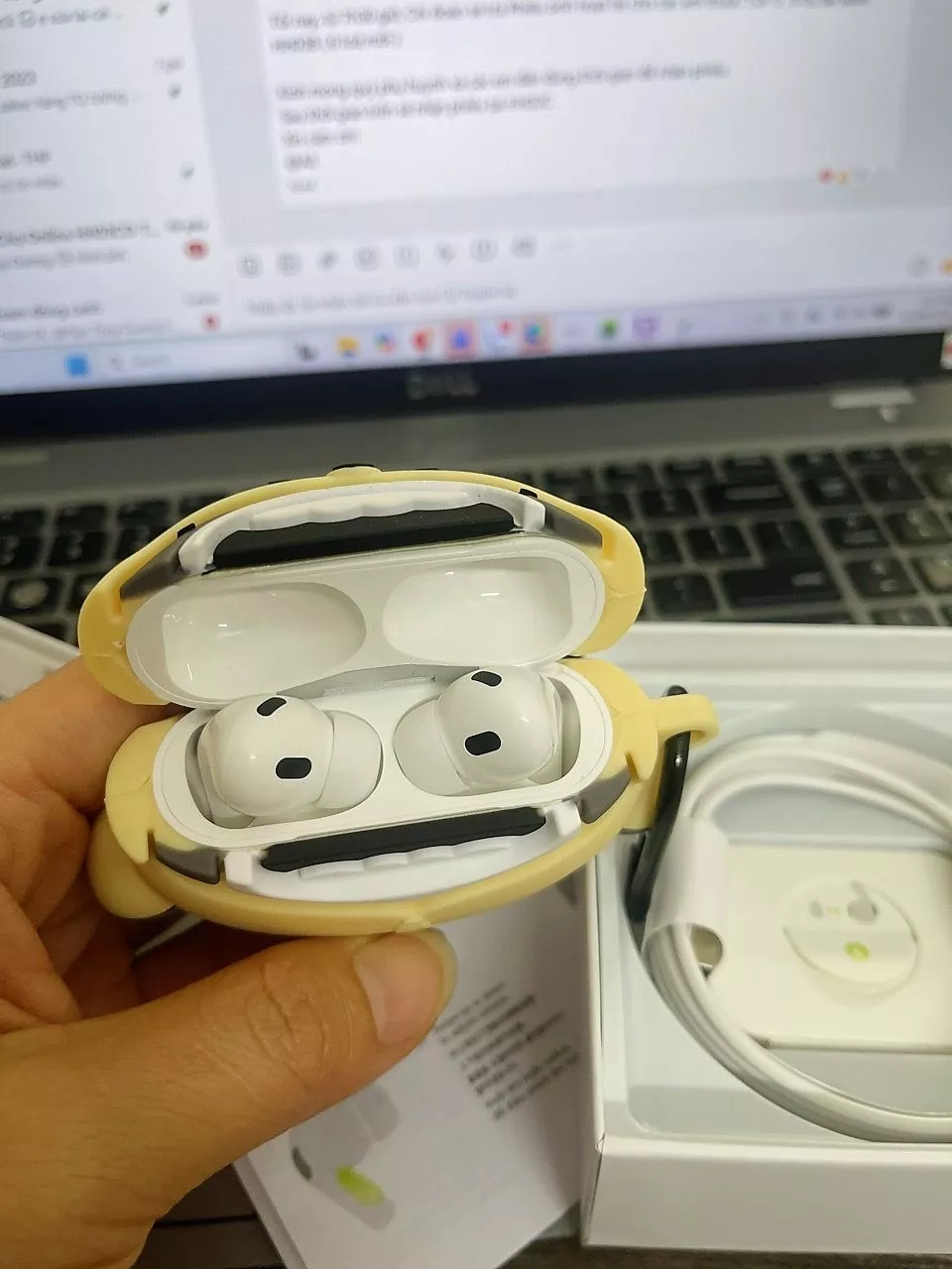Tai Nghe Bluetooth Không Dây Thế Hệ Mới ,Đàm Thoại Hai Chiều,Pin Trâu 6H-8H ,Chính Hãng DTN Store Official