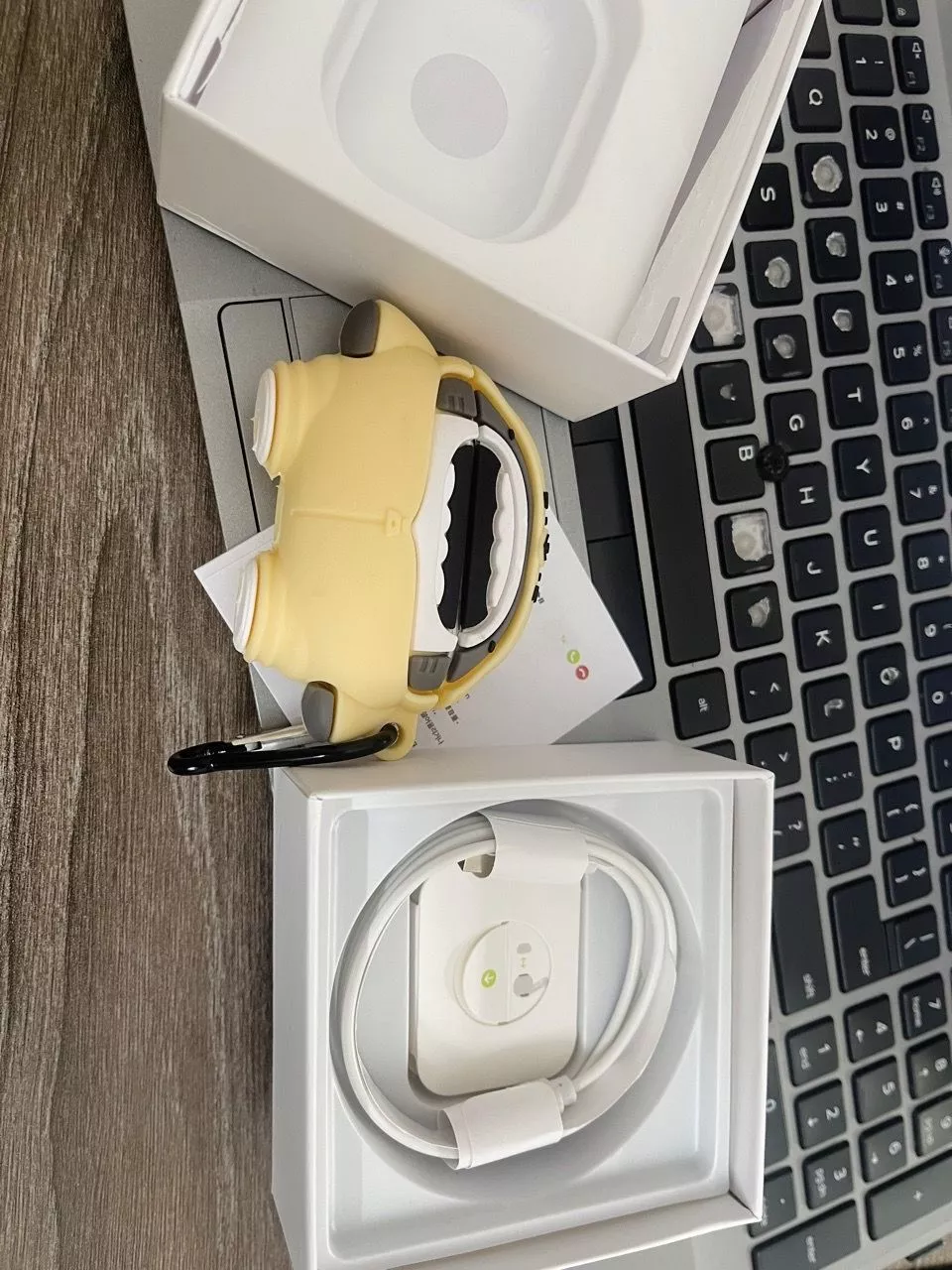 Tai Nghe Bluetooth Không Dây Thế Hệ Mới ,Đàm Thoại Hai Chiều,Pin Trâu 6H-8H ,Chính Hãng DTN Store Official