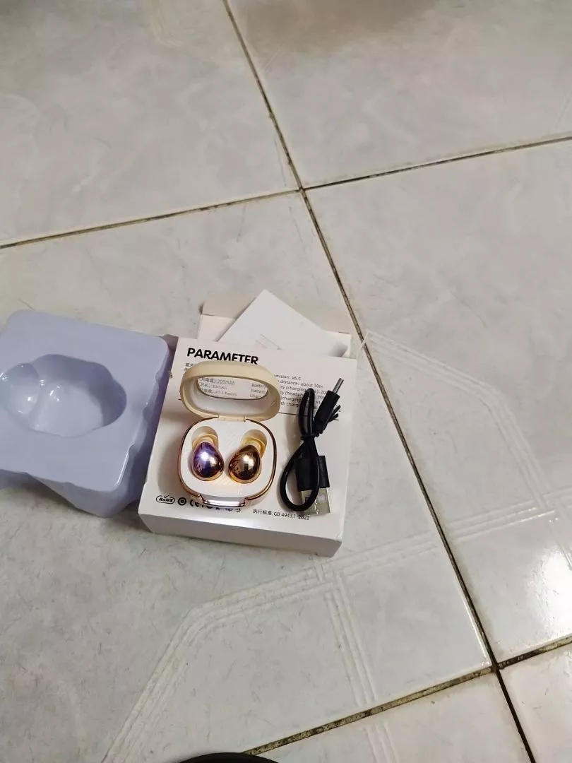 Tai nghe Bluetooth không dây là tai nghe khử tiếng ồn và chất lượng âm thanh di động nhỏ gọn Thích hợp cho IPhone và Android
