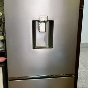 Tủ Lạnh Samsung Ngăn Đông Dưới 307L RB30N4190S9/SV - Ngăn Lấy Nước Ngoài, màu Bạc