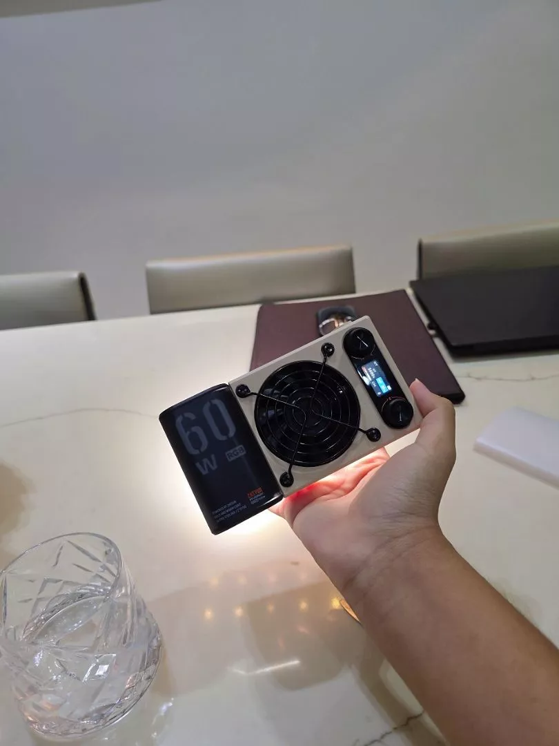 ZHIYUN Fiveray M60 Ultra - Đèn LED RGB Trợ Sáng Cầm Tay Công Suất 60W, PD Type-C