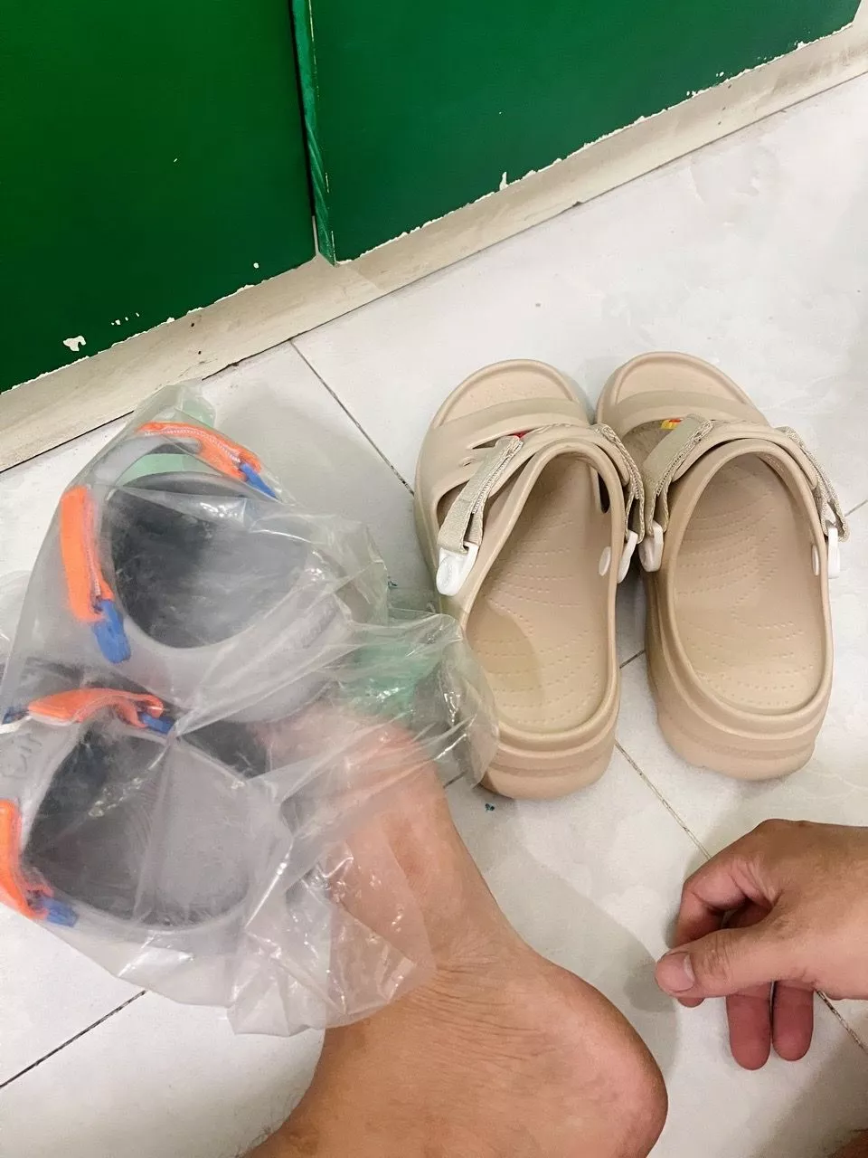 Dép Sục Bé Trai Shondo Clog Little Suke Gắn Charm Hoạt Hình Siêu Ngầu Nhiều Màu