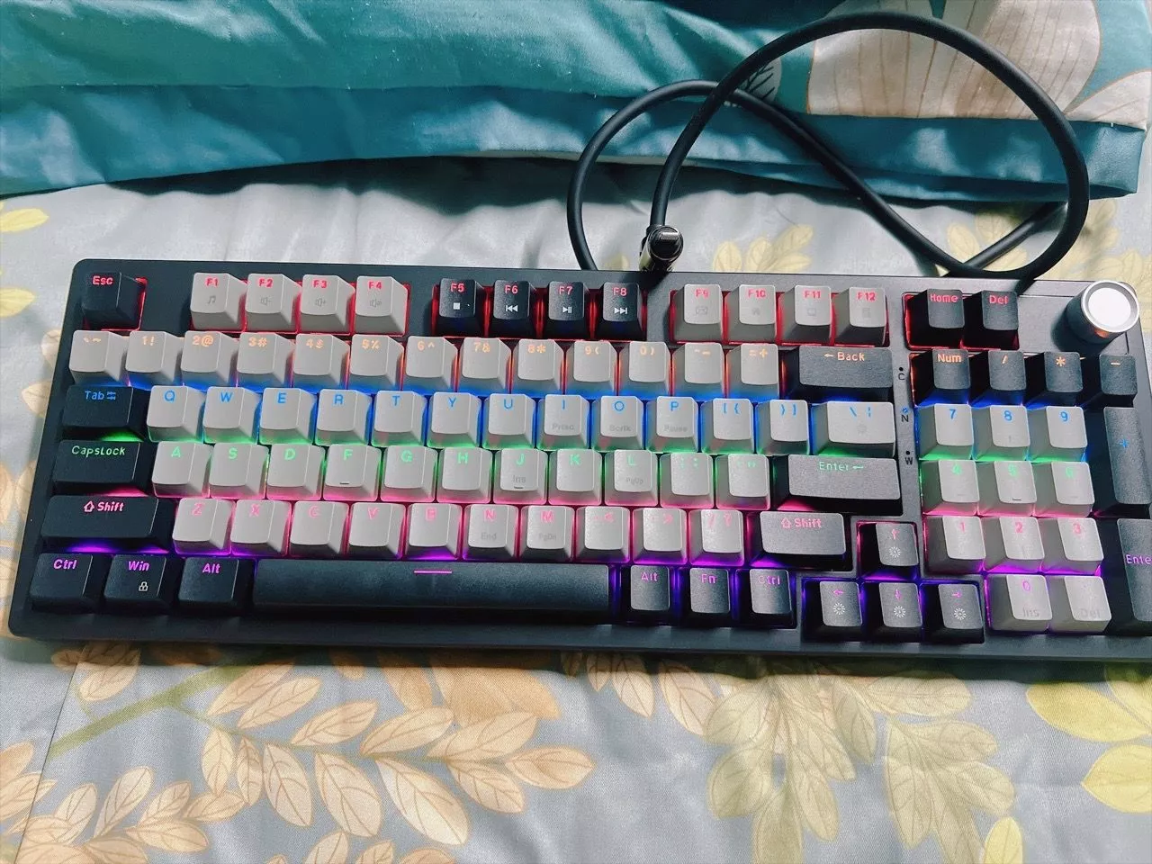 Bàn phím cơ Gaming ZA981 V4 - Núm kim loại - Full Anti-ghosting - Led RainBown - Red swtich