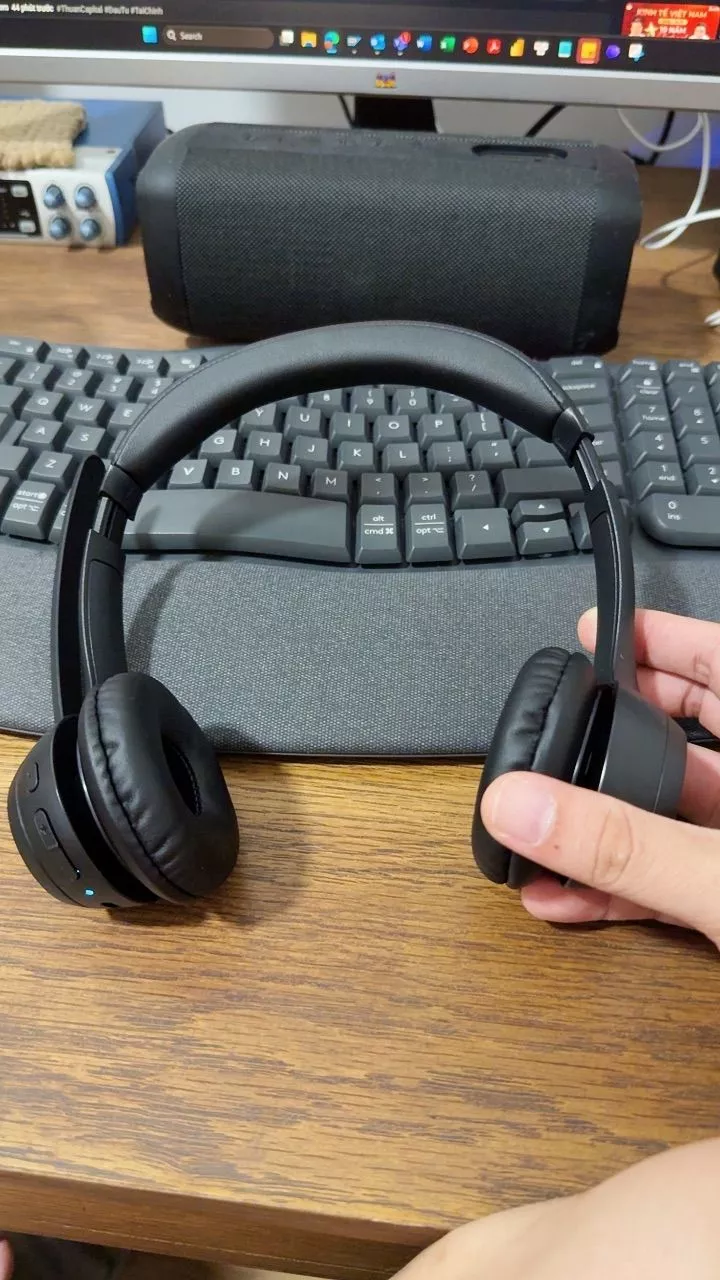 Tai nghe Bluetooth không dây Logitech Zone 300 - Micrô khử ồn, Windows, Mac