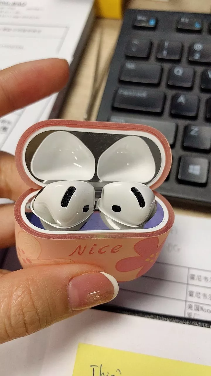 Tai nghe Bluetooth AirPods 4 Chính hãng