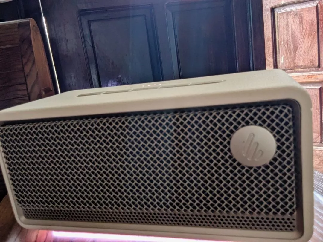 Loa Bluetooth Không Dây Để Bàn EDIFIER ES60 - Công Suất 34W - Chơi Nhạc Đến 9H - Âm Thanh 360 Độ - 15 Tháng Bảo Hành