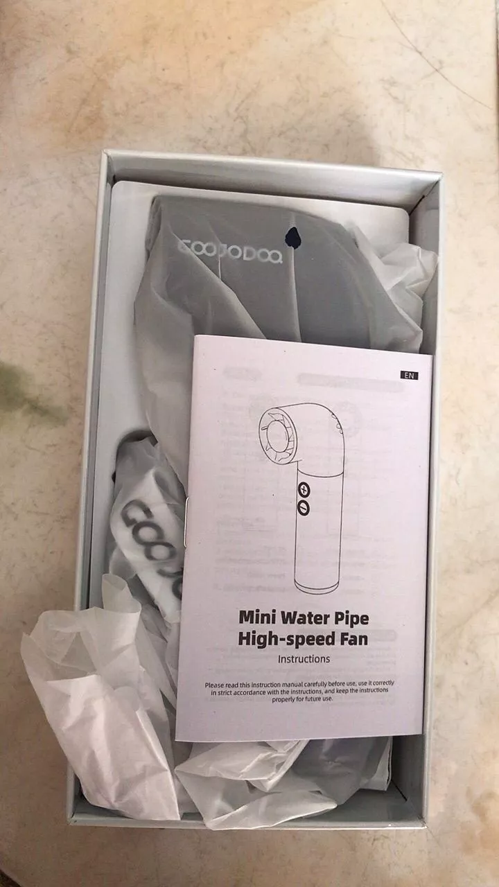 Quạt cầm tay mini tốc độ cao Goojodoq 100 tốc độ có màn hình LED, dây đeo cổ