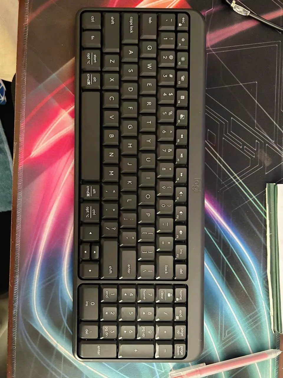 Bàn phím không dây Bluetooth Logitech K251 - Dễ kết nối, dễ thiết lập, thiết kế nhỏ gọn