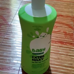 Sữa Tắm Gội Trẻ Em Lactacyd Baby Extra Milky Làm Sạch Dịu Nhẹ và Dưỡng Ẩm Vượt Trội Size Jumbo 800ml