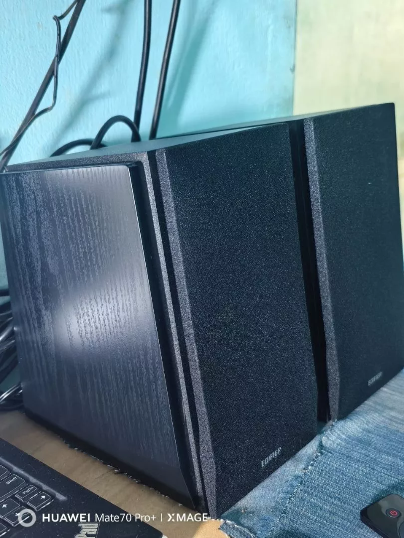 Loa Bookshelf Để Bàn Âm Trầm EDIFIER R1855DB - Công Suất 70W - Âm Thanh Mạnh Mẽ - Đa Dạng Đầu Vào - 15 Tháng Bảo Hành