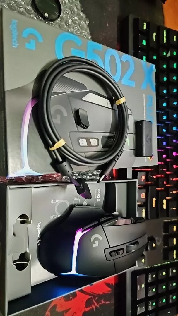 Chuột gaming không dây Logitech G G502 X PLUS LIGHTSPEED LIGHTFORCE Hybrid RGB Lightsync