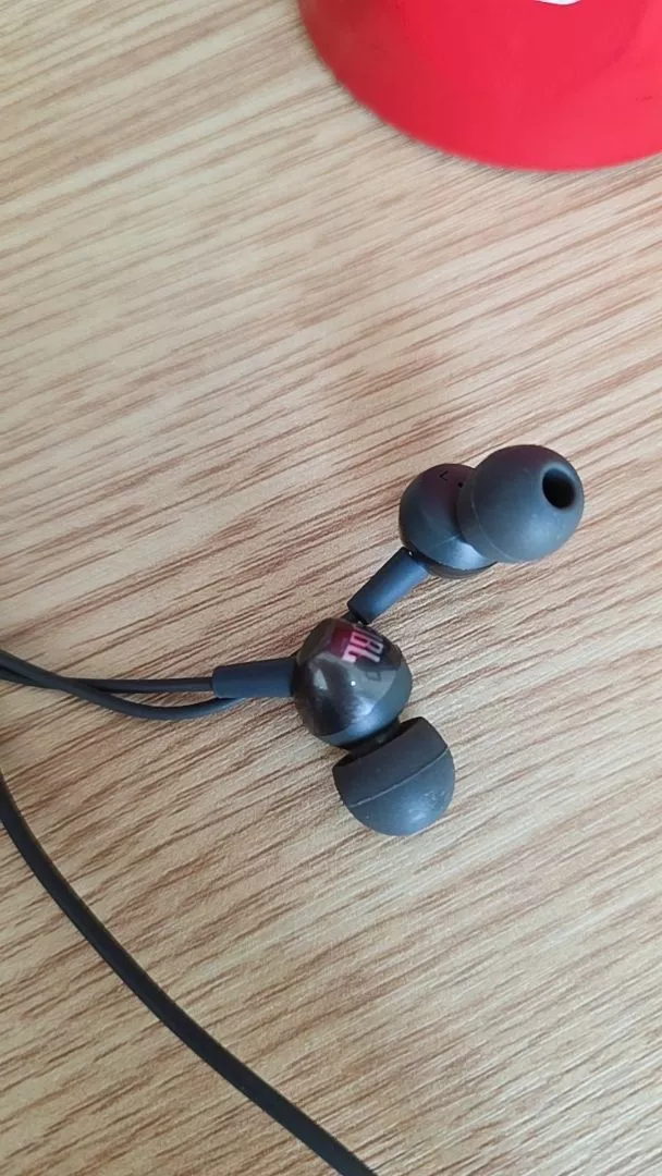 Tai Nghe Nhét Tai Có Dây JBL C200SI Cổng Aux 3.5 - Hàng Chính Hãng