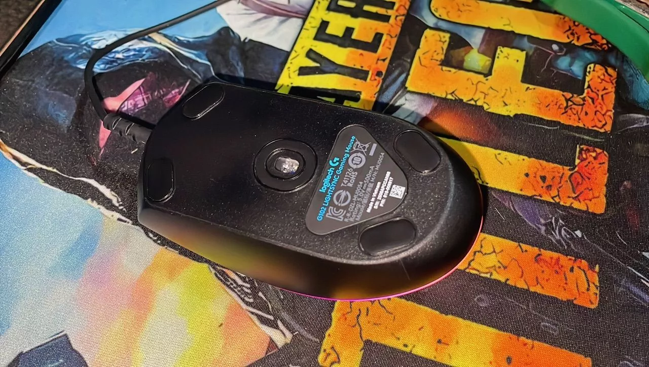 Chuột gaming có dây Logitech G102 Lightsync - Tùy chỉnh RGB, 6 nút lập trình, nhẹ