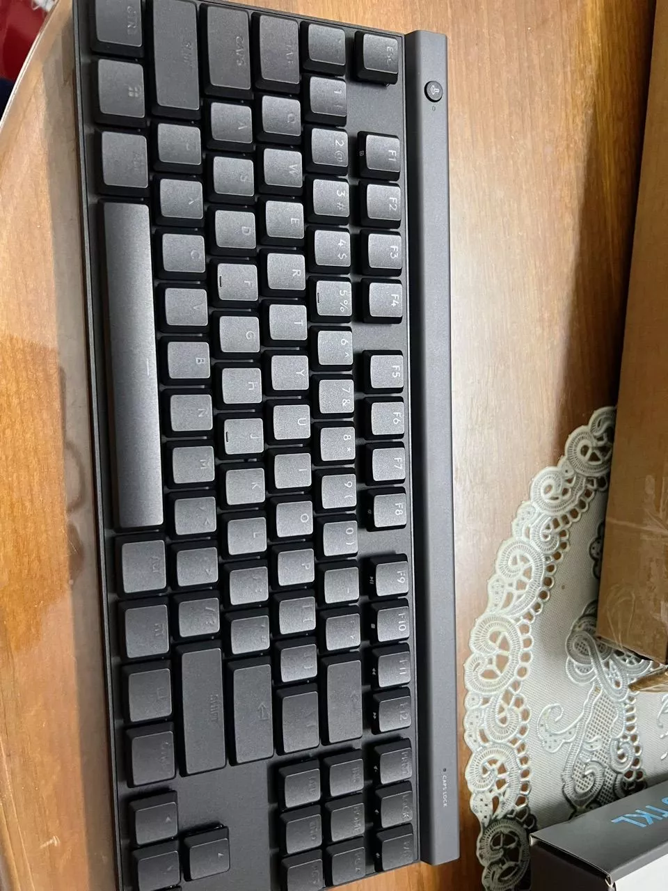 Bàn phím Gaming có dây Low profile Logitech G515 TKL - LIGHTSYNC RGB, Keycaps PBT