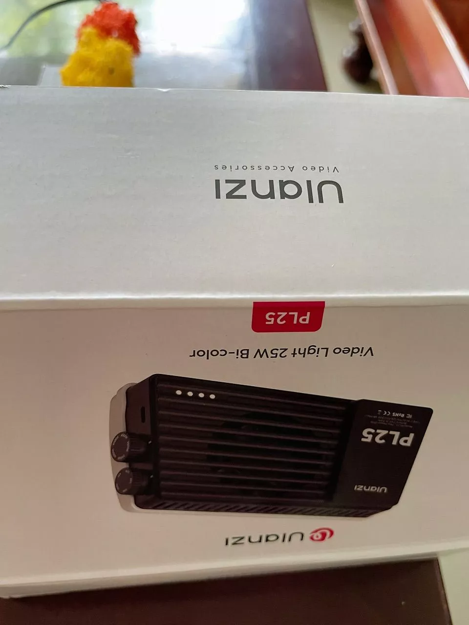 Ulanzi PL25 - Đèn LED Cầm Tay Công Suất Cao 25W Bi Color