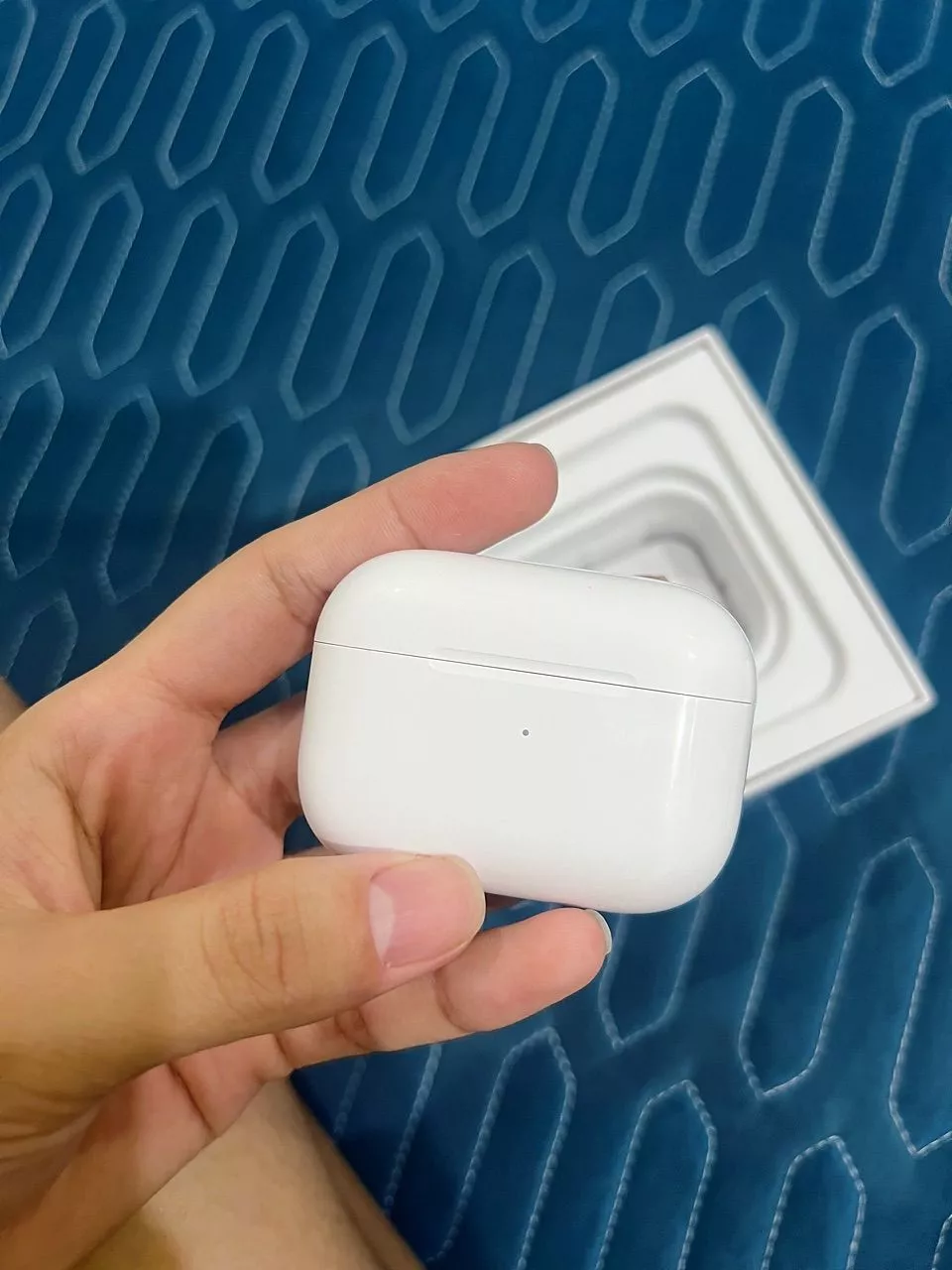 Tai nghe Bluetooth Hoco EW47 chính hãng chống ồn A-N-C có mic đàm thoại nghe nhạc liên tục trong 7 giờ, định vị, đổi tê