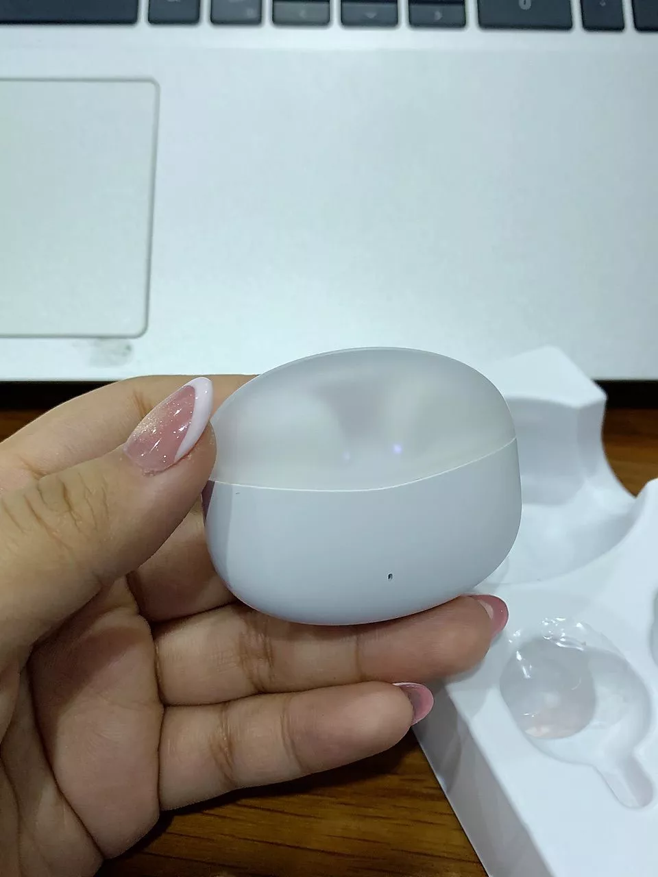 Tai Nghe Bluetooth Không Dây EDIFIER X2S/W110T Nhét Tai - Pin Đến 26H - Tùy Chỉnh EQ Qua App - 15 Tháng Bảo Hành