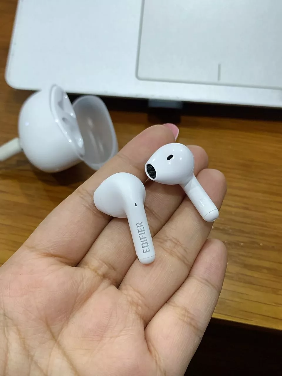Tai Nghe Bluetooth Không Dây EDIFIER X2S/W110T Nhét Tai - Pin Đến 26H - Tùy Chỉnh EQ Qua App - 15 Tháng Bảo Hành