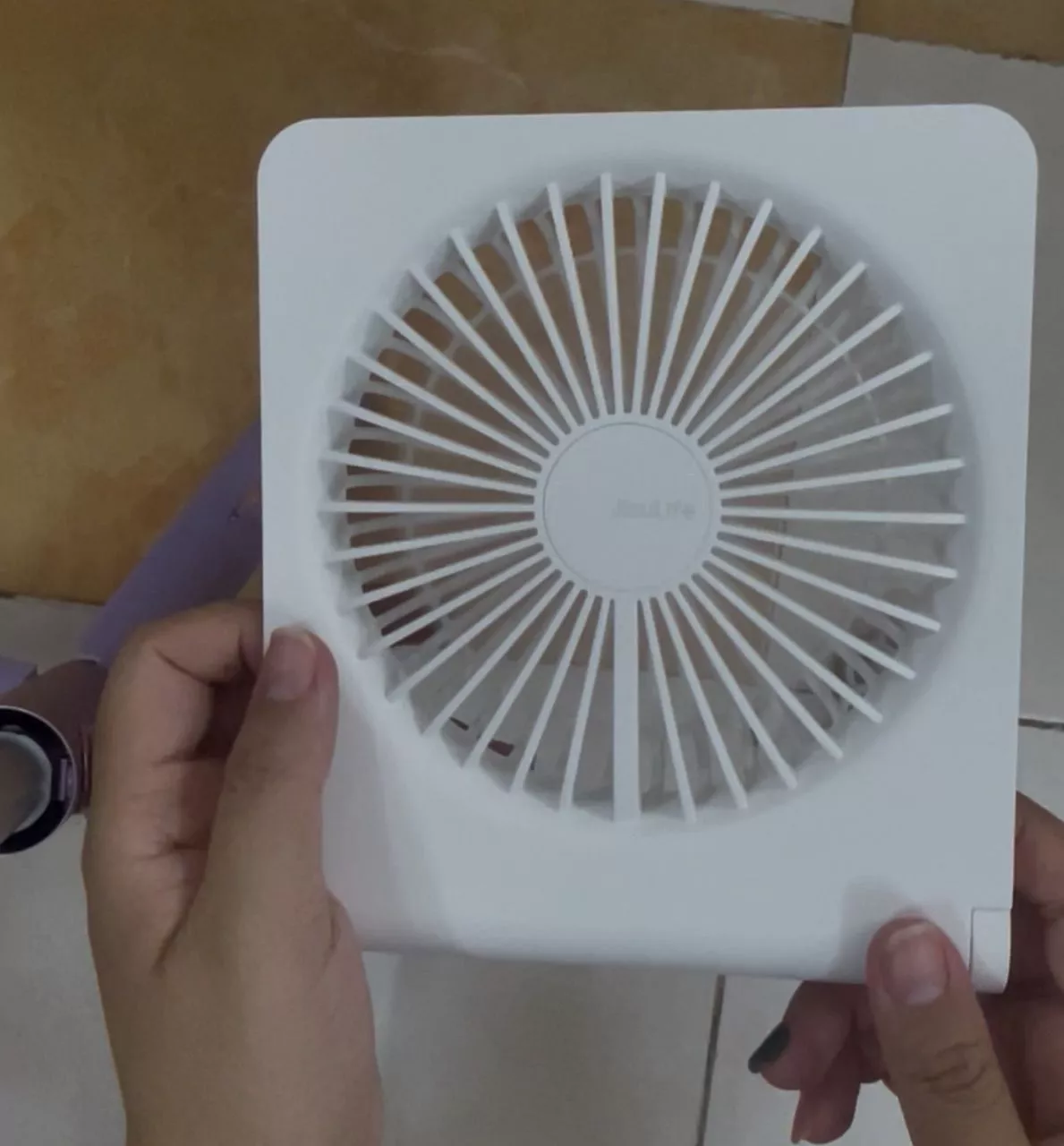 Quạt mini để bàn di động 4500mAh Jisulife FA28 | Hoạt động êm ái không gây tiếng ồn | 4 cấp độ gió | BH 12 tháng 1 đổi 1