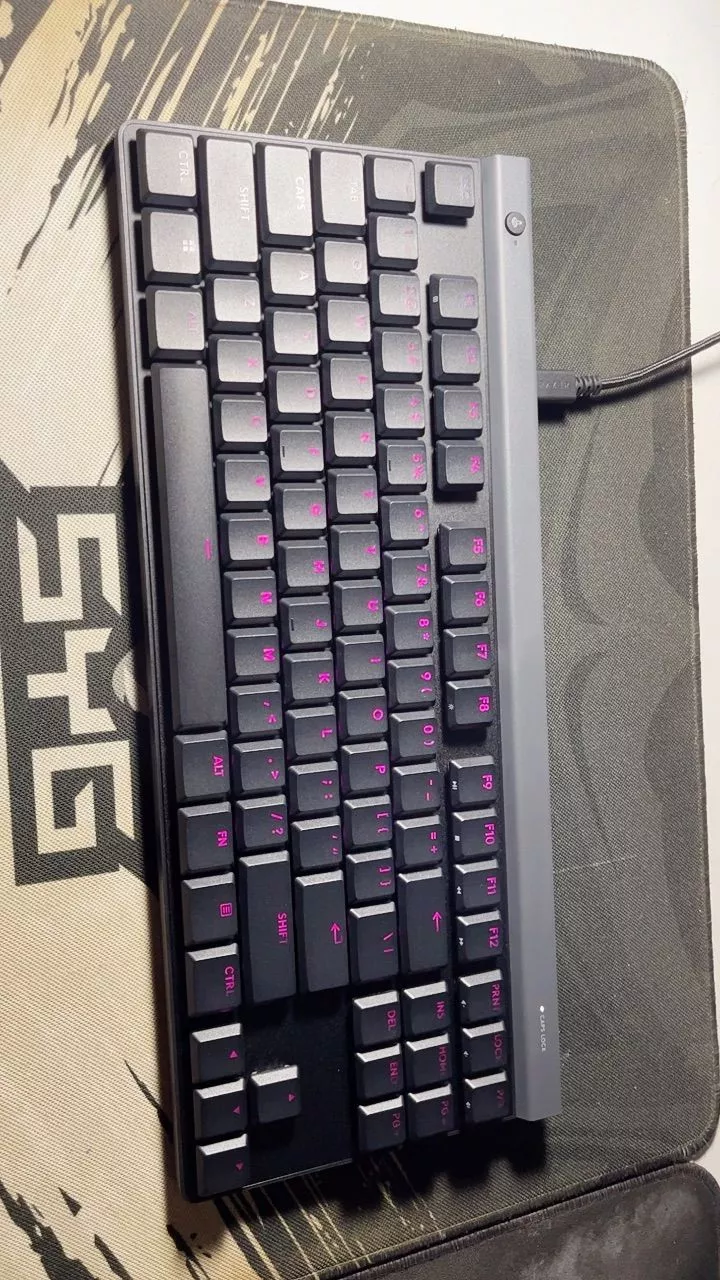 Bàn phím Gaming có dây Low profile Logitech G515 TKL - LIGHTSYNC RGB, Keycaps PBT