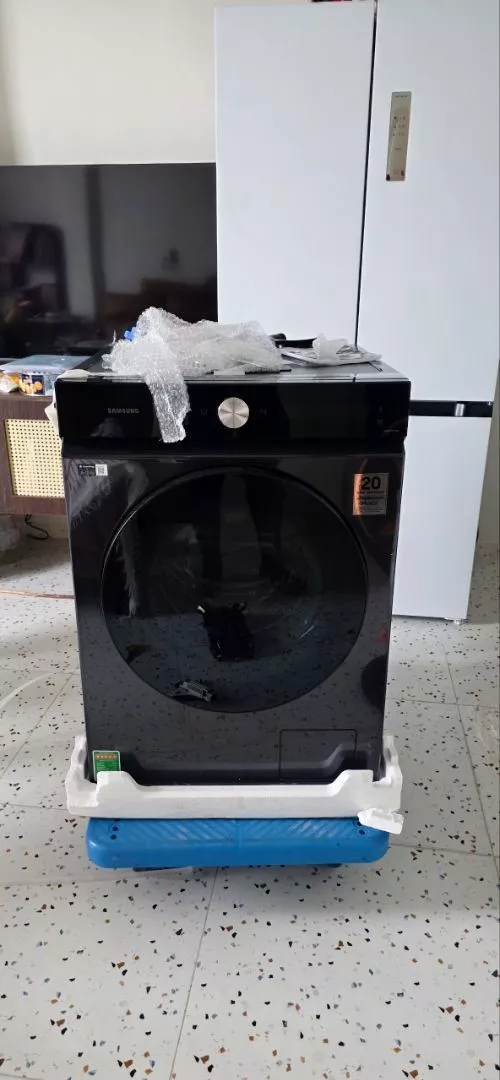 Máy Giặt Samsung Bespoke AI Cửa Trước 12 kg WW12CB944DGBSV - AI Wash tự phân bổ nước giặt theo độ bẩn, màu Đen