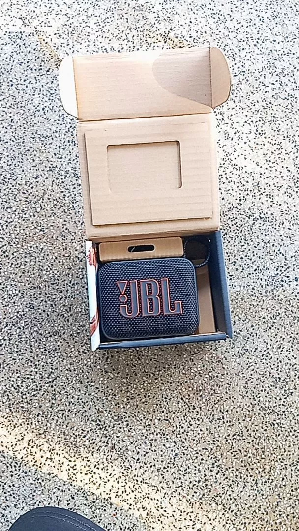 Loa Di Động Bluetooth JBL Go 4 Chơi Nhạc tới 7 Giờ Bluetooth 5.3 Chống Nước IP67 Kết Nối Đa Loa