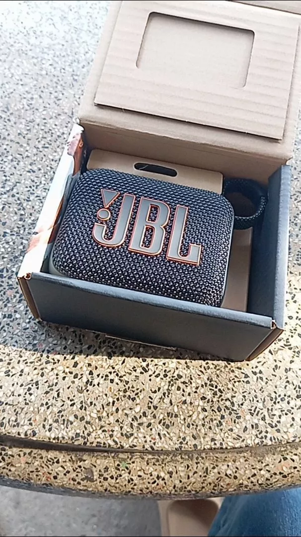 Loa Di Động Bluetooth JBL Go 4 Chơi Nhạc tới 7 Giờ Bluetooth 5.3 Chống Nước IP67 Kết Nối Đa Loa