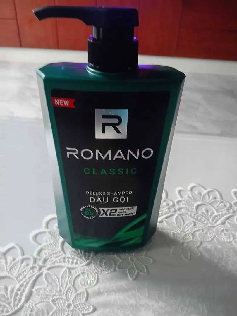 Tắm gội, dầu gôi, sữa tắm cho nam 2 trong 1 hương Nước hoa nam Romano 2in1 650g/chai