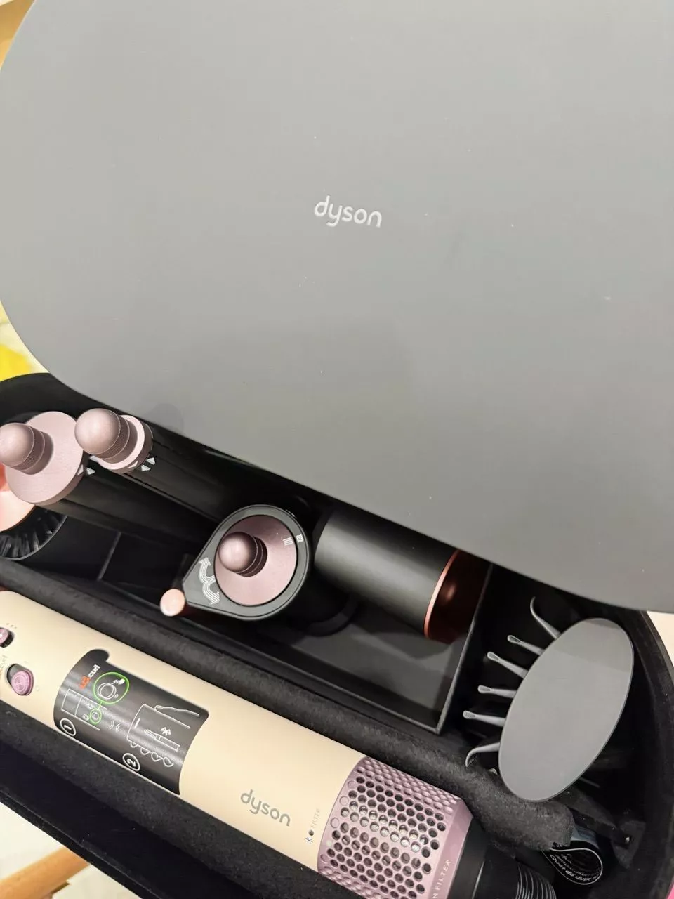 Máy tạo kiểu tóc thông minh Dyson Airwrap i.d.™ HS08 Straight + Wavy (Ceramic Pink)