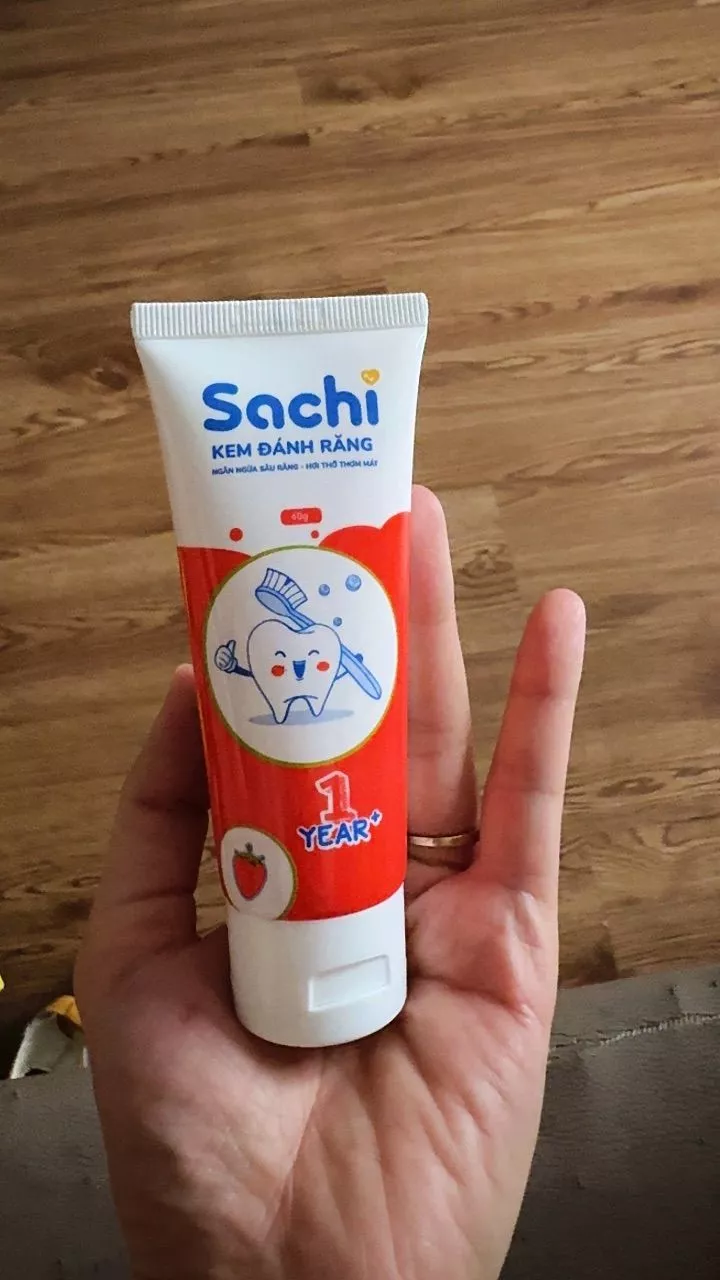 Kem đánh răng Sachi hương dâu/ đào/ cam 60g 1Y+