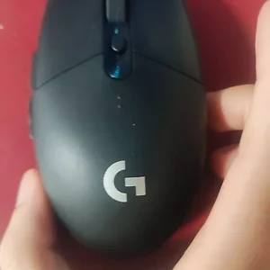Chuột gaming không dây Logitech G G305 LIGHTSPEED - Hero 12K DPI, Nhẹ 99g, 6 nút lập trình, Pin 250h