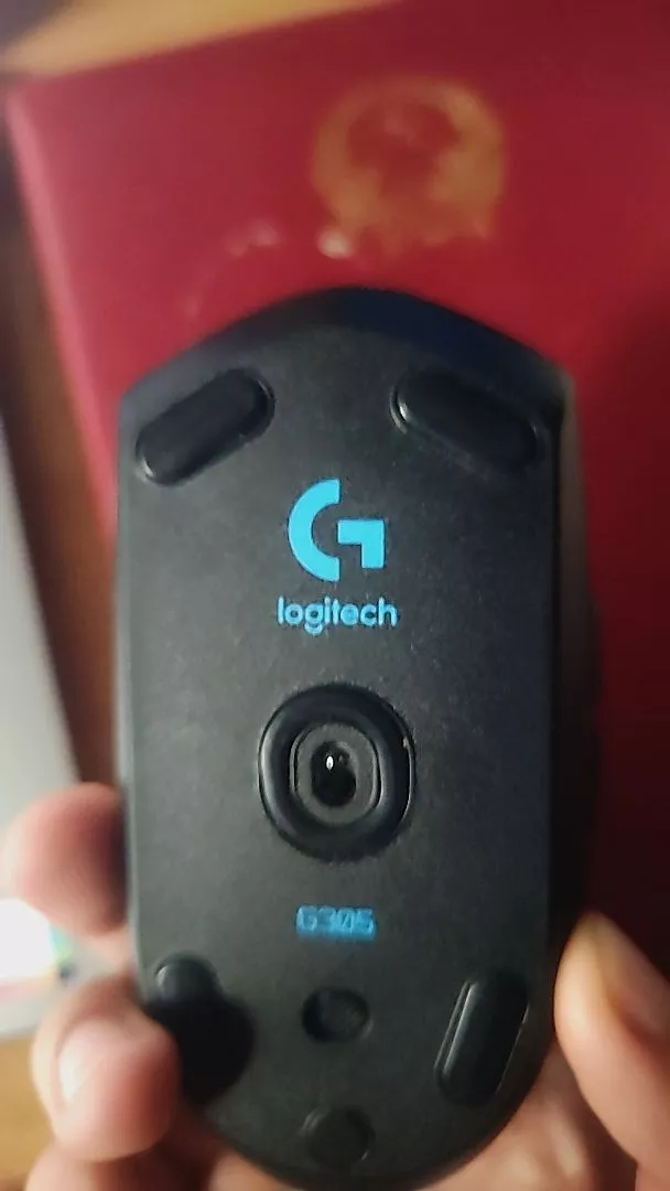 Chuột gaming không dây Logitech G G305 LIGHTSPEED - Hero 12K DPI, Nhẹ 99g, 6 nút lập trình, Pin 250h