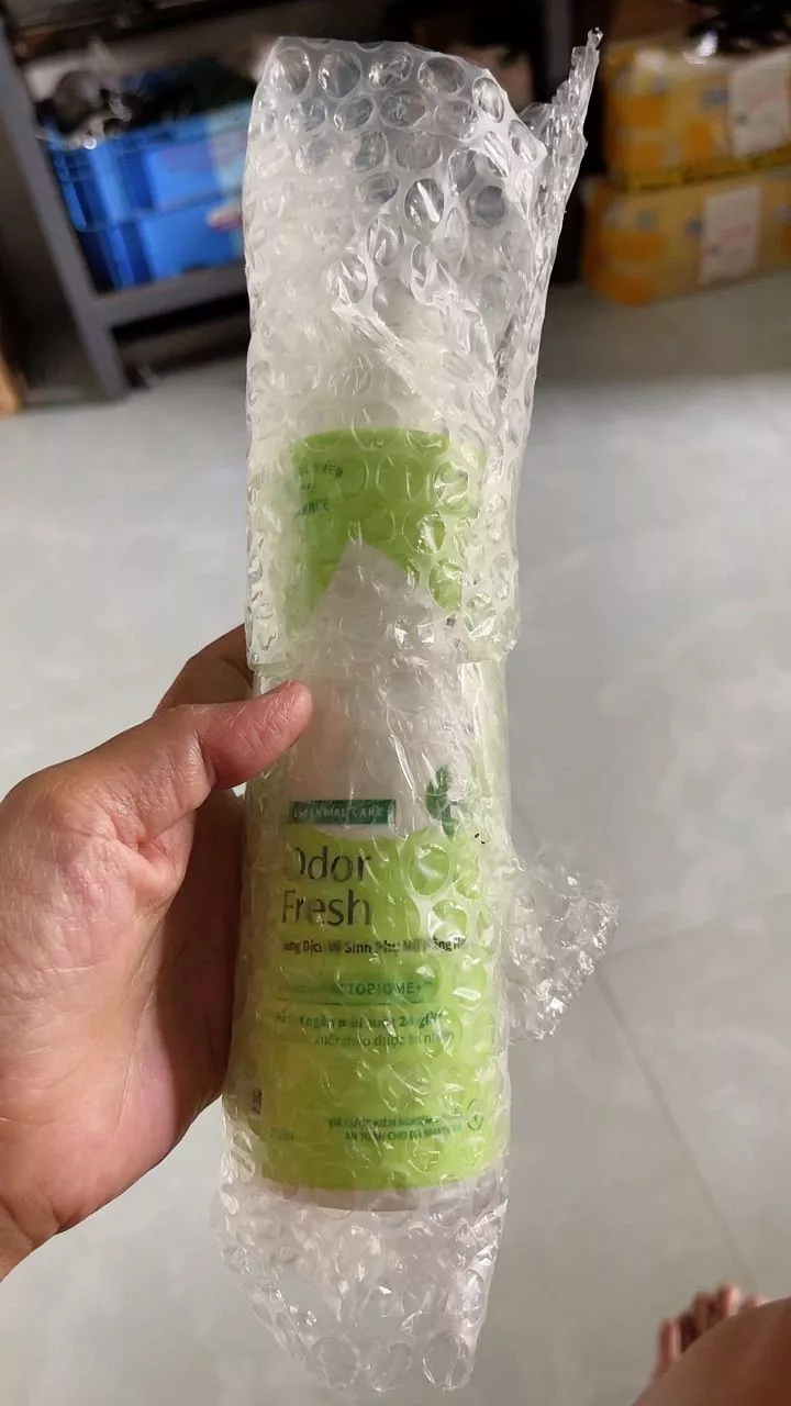 Dung Dịch Vệ Sinh Phụ Nữ Lactacyd Từ Lá Trầu Không&Nước Hoa Hồng Ngày Dài Tươi Mát Ngăn Mùi 24h 250ml