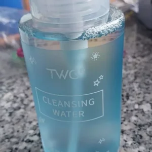 Nước tẩy trang TWG, làm sạch sâu da mặt, 300ml dạng vòi nhấn, phù hợp với hầu hết các loại da.