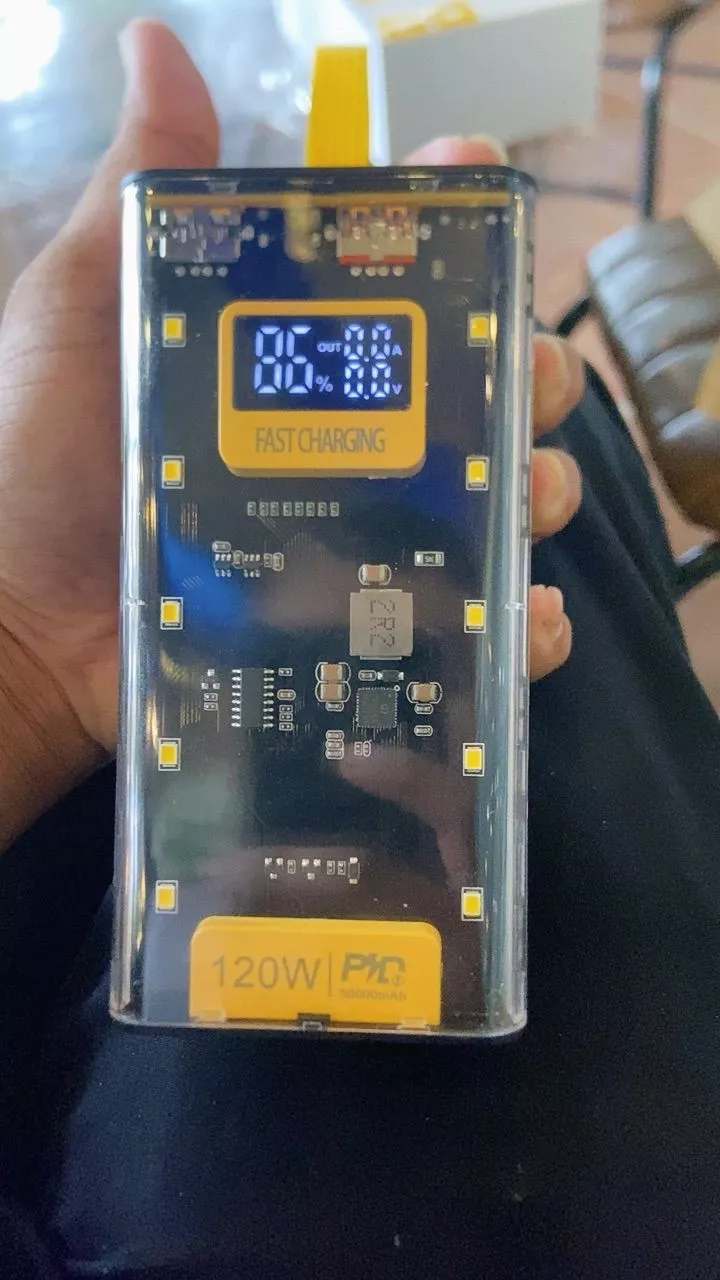 Bộ sạc điện thoại 50.000mAh, sạc nhanh PD,120W, kèm 4 cáp sạc, tích hợp đèn led, BH 6 tháng - AUDIO365