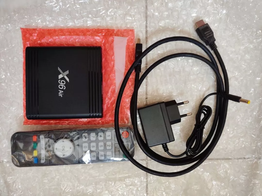 Android tivi box X96 X4 - Chip S905X4 - Ram 4Gb - Bộ nhớ 32GB - hệ điều hành 11 - Wifi 2 băng tần