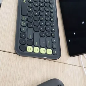 Combo Chuột & Bàn Phím Bluetooth Logitech POP ICON COMBO - Gõ yên tĩnh, phím lập trình, Easy-Switch