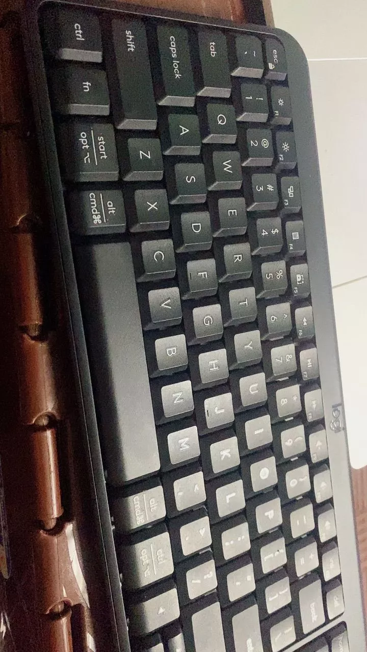 Bàn phím không dây Bluetooth Logitech K251 - Dễ kết nối, dễ thiết lập, thiết kế nhỏ gọn