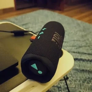[TRẢ GÓP 0%] Loa JBL Flip 7 Công Suất 35W Chơi Nhạc Tới 16 Giờ Chống Nước Bụi IP68 Ghép Nối Đa Loa AuraCast