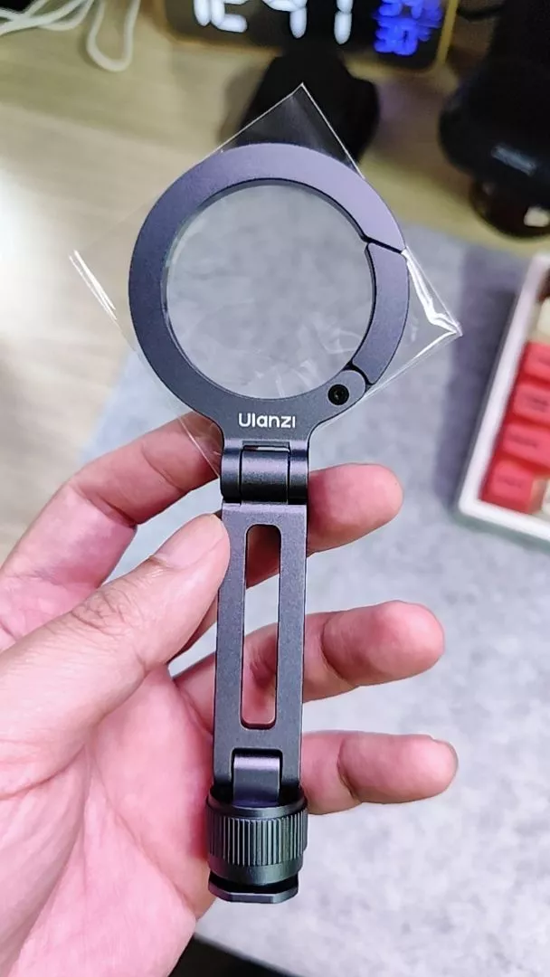 Ulanzi MA07 - Giá Đỡ Điện Thoại Ren 1/4 và Cold Shoe M084, Xoay 360°