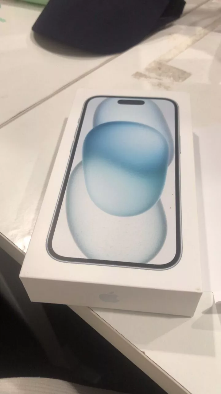 Điện thoại Apple iPhone 15 256GB