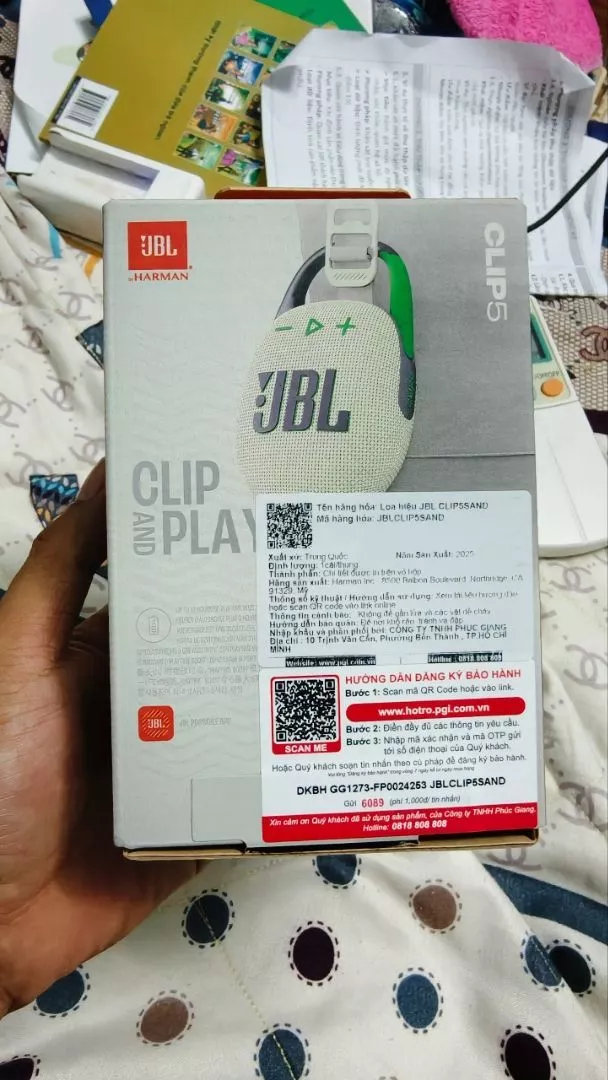 Loa Bluetooth di động kháng nước JBL Clip 5 Công Suất 7W Chơi Nhạc Tới 12 Giờ Thiết Kế Móc Treo