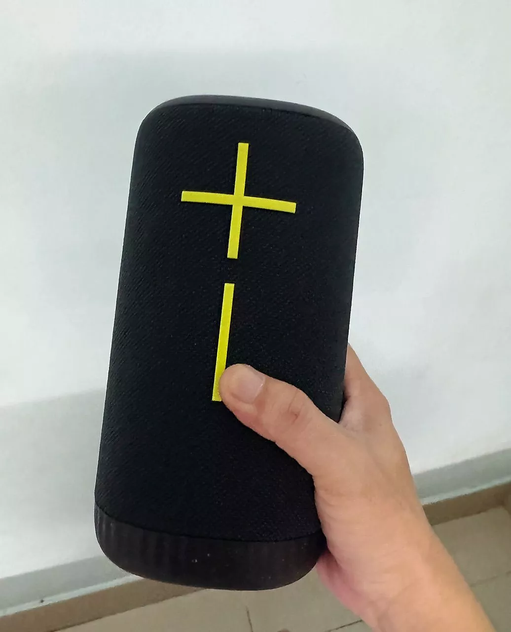 Loa di động Bluetooth Logitech Ultimate Ears EVERBOOM - Bass lớn 360o, Loa chống nước IP67, Pin đến 20 giờ